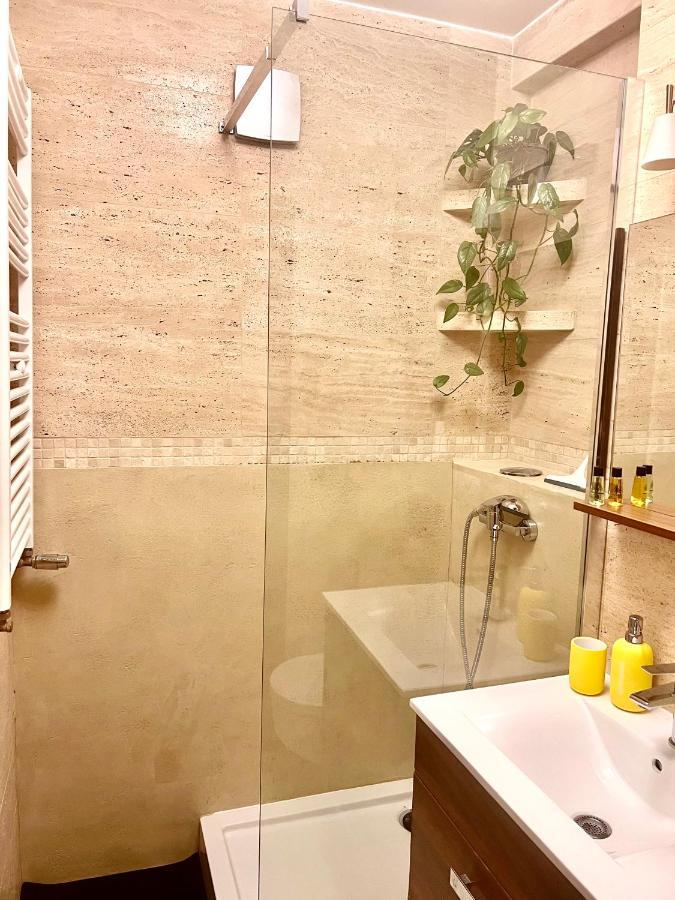 Yellow Apartment Airport Galeria Mokotow Netflix Varşova Dış mekan fotoğraf